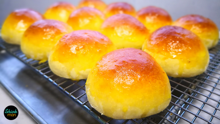 Egg Bread Buns with Ham and Cheese